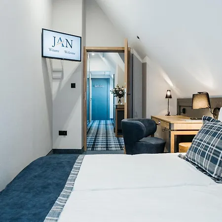 Jan Aparthotel 3*